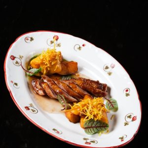 Филе утки с бататом и соусом Хуасин