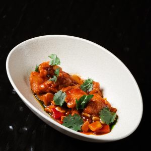 Соте из цыпленка в кисло-сладком соусе