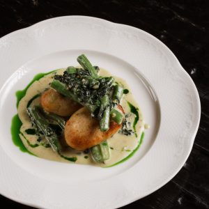 Котлеты из щуки со шпинатом и зеленой фасолью